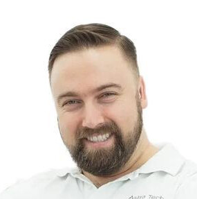 Врач Коробков Илья Владимирович 