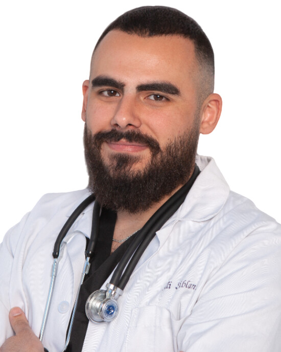 Врач Алсиблани Али 