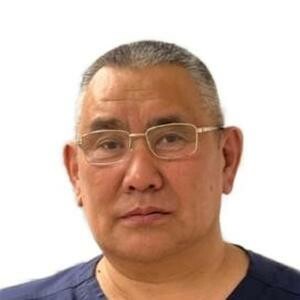 Врач Гармаев Андрей Мунхоевич