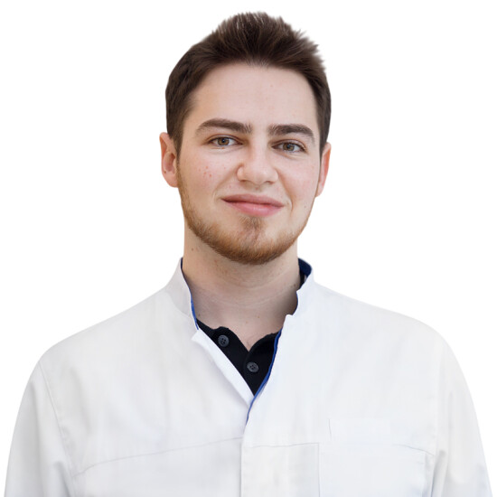 Врач Некрасов Артемий Андреевич