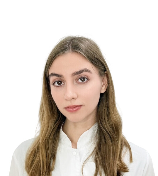 Врач Зеленова Алина Андреевна