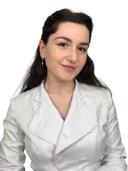 Врач Саградян Карина Врежовна