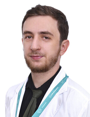 Врач Сижажев Эльдар Муратович