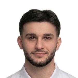 Врач Хакиев Адам Мохмадович