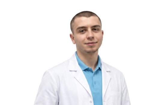 Врач Попеску Артем Дмитриевич