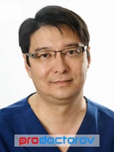Врач Чукумов Ринат Маратович 