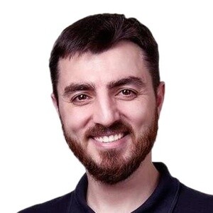 Врач Курамагомедов Осман Шамильевич 