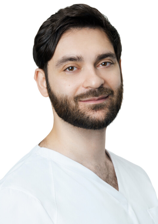 Врач Баласанян Эрик Левонович 