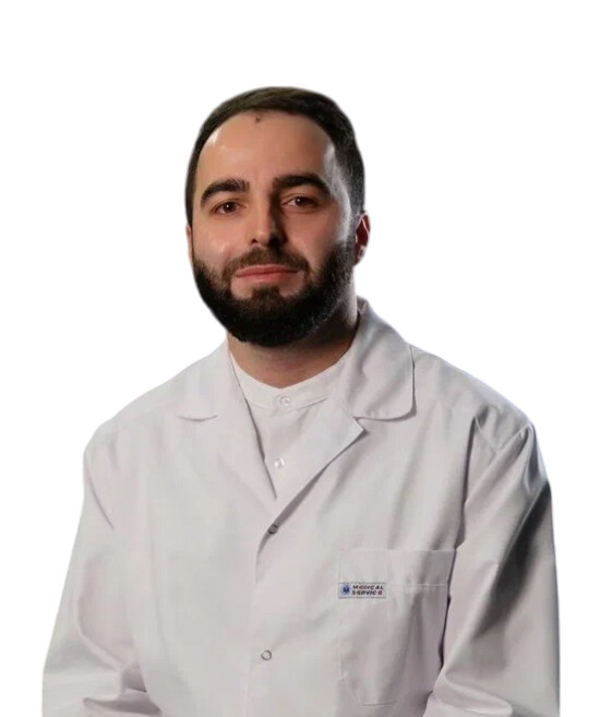 Врач Байзуркаев Абдула Шамсудинович