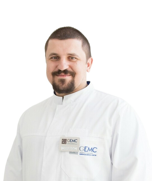 Врач Мазуренко Денис Александрович 