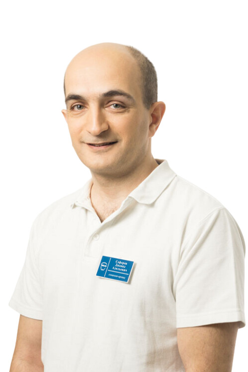 Врач Сафаров Джавид Адильевич 