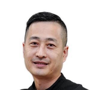 Врач Ли Игорь Олегович 