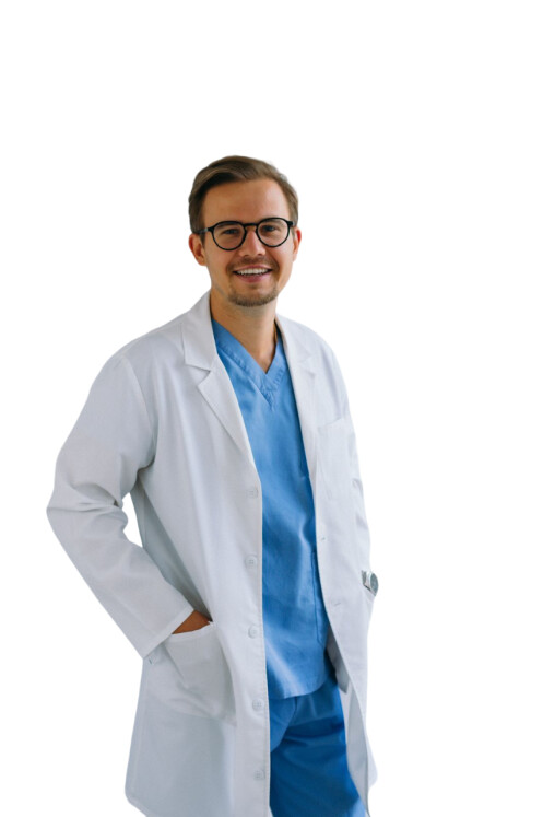 Врач Пономарев Артемий Эрнестович 