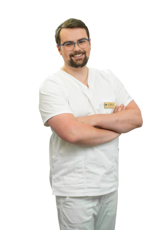 Врач Петров Иван Николаевич 