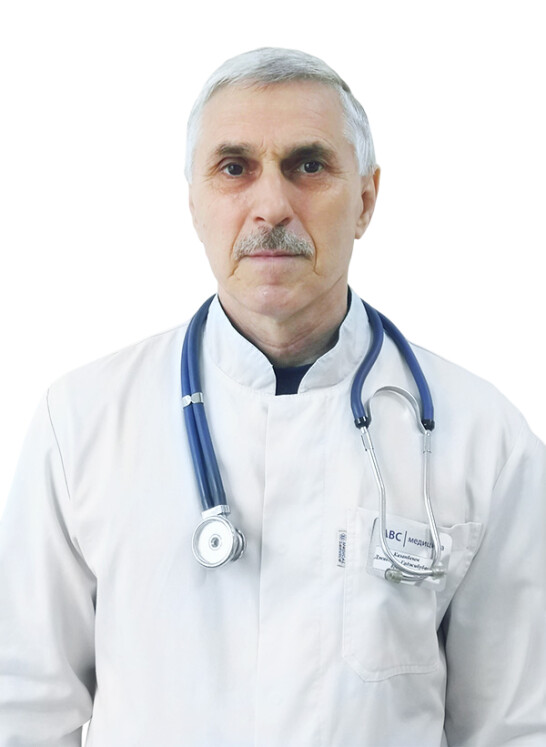 Врач Казанбеков Джавидин Гаджибубаевич 