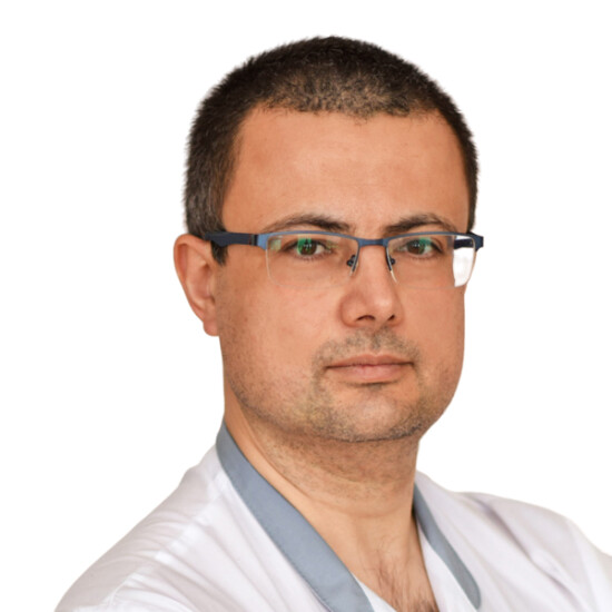 Врач Иванов Денис Сергеевич 