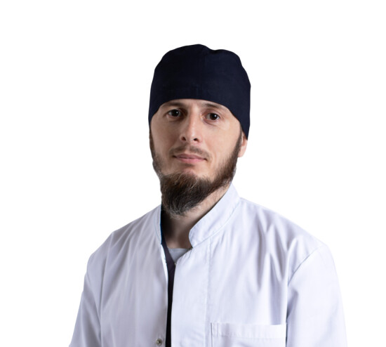 Врач Исаев Руслан Магомедович 