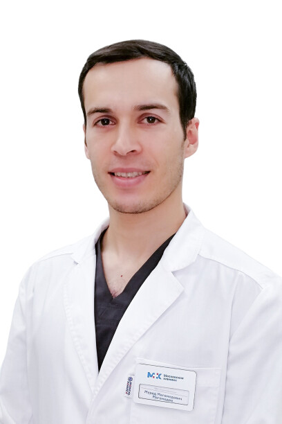 Врач Магомедов Мурад Магомедович 