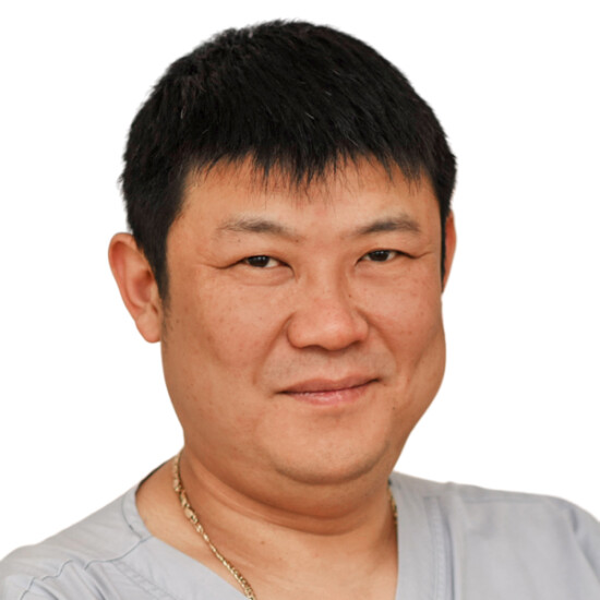 Врач Пак Алексей Геннадиевич 