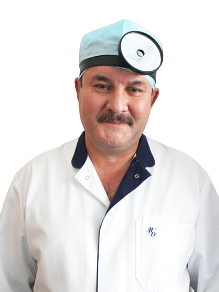 Врач Амутов Идрис Абдрахимович 