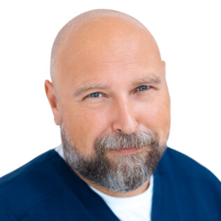 Врач Константинов Олег Николаевич 