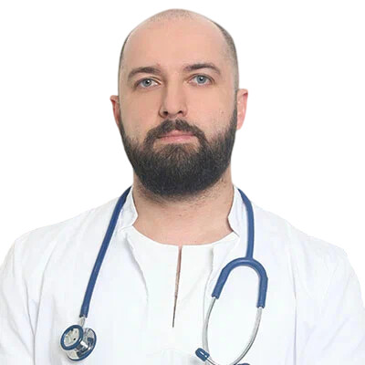 Врач Бирюков Петр Евгеньевич 