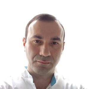 Врач Омаров Эльчин Юсифович 