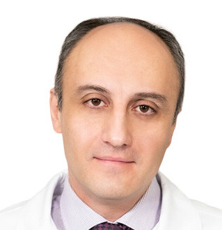Врач Папоян Симон Ашотович 