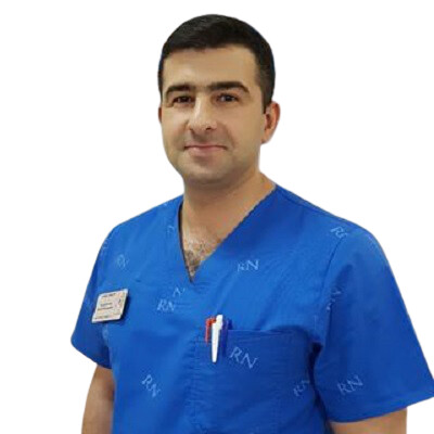 Врач Ханбутаев Руслан Надирович 