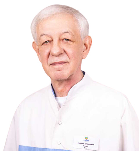 Врач Бегишев Рафаэль Аркадьевич