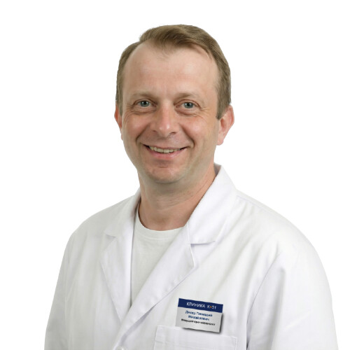 Врач Дикер Геннадий Михайлович