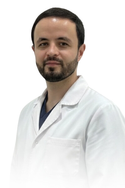 Врач Аллахкулиев Азим Аллахкулиевич 