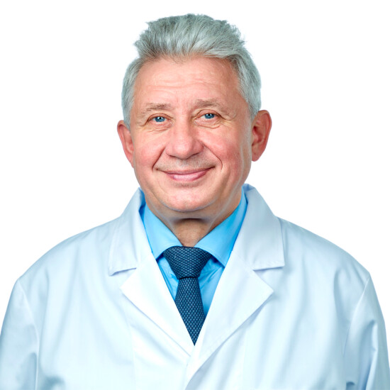 Врач Яшков Юрий Иванович