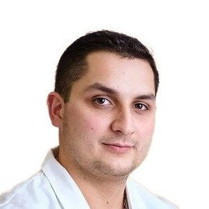 Врач Мнацаканян Грант Товмасович 