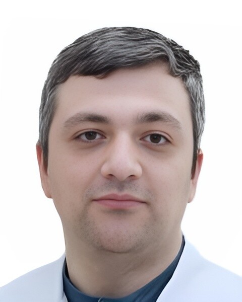 Врач Мазлоев Аслан Батразович