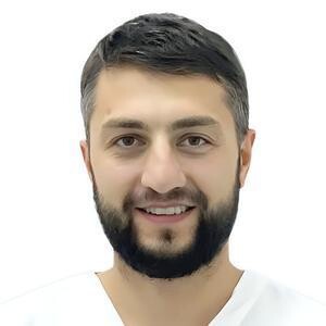 Врач Омаров Руслан Аманулаевич 