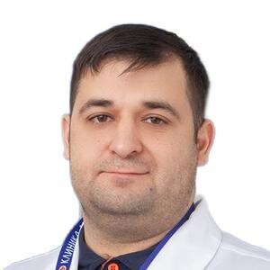 Врач Мурадханов Артур Амирбекович
