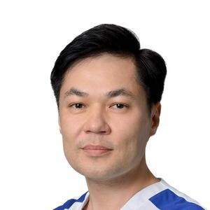 Врач Бутунов Алексей Андреевич 