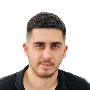 Врач Газизов Артур Эдуардович 