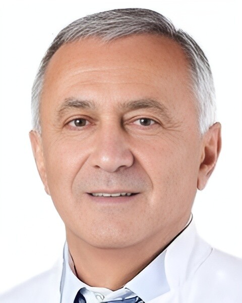 Врач Дадаян Олег Яковлевич