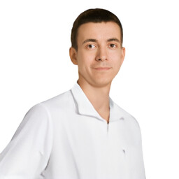 Врач Петров Евгений Николаевич 