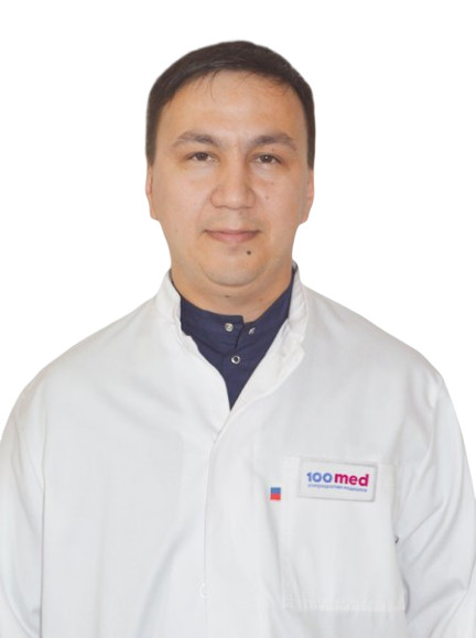 Врач Изатулаев Асатилло Изатулаевич 