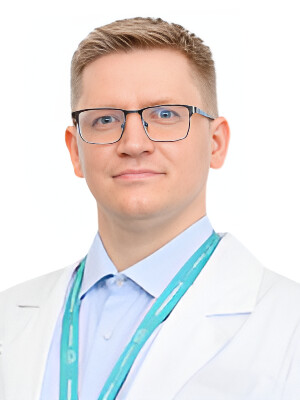 Врач Уразов Владимир Евгеньевич 