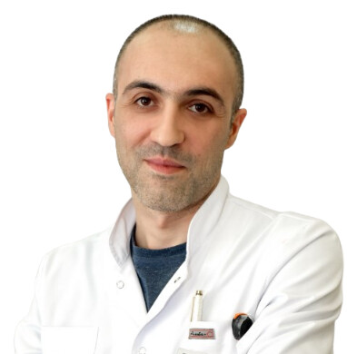 Врач Мансимов Рамин Магомедалиевич 