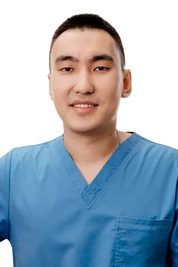 Врач Тургумбаев Айдар Муратович 