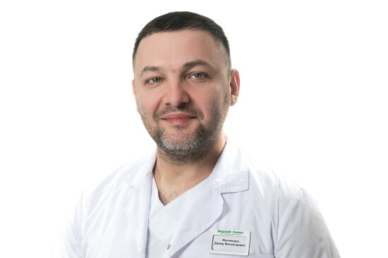 Врач Магомедов Дамир Магомедович 