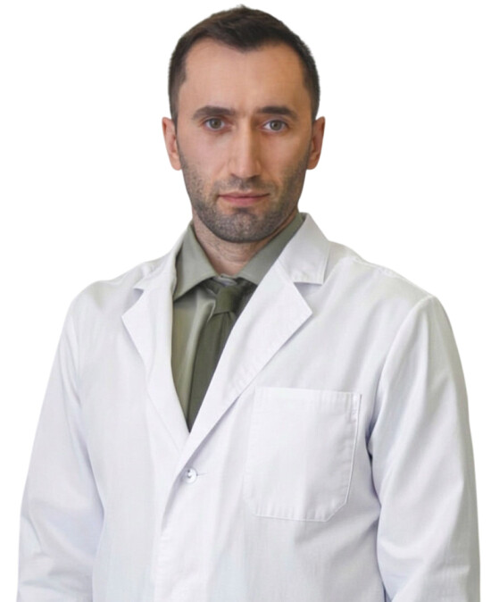 Врач Рамазанов Артур Александрович 