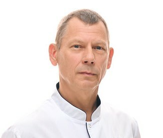 Врач Устинов Александр Петрович