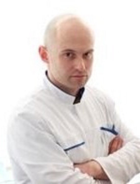 Врач Бондарев Константин Александрович