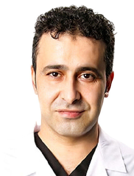 Врач Омаир Абдулла Тарек 